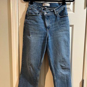 Abercrombie & Fitch Mom Jeans extra short inseam